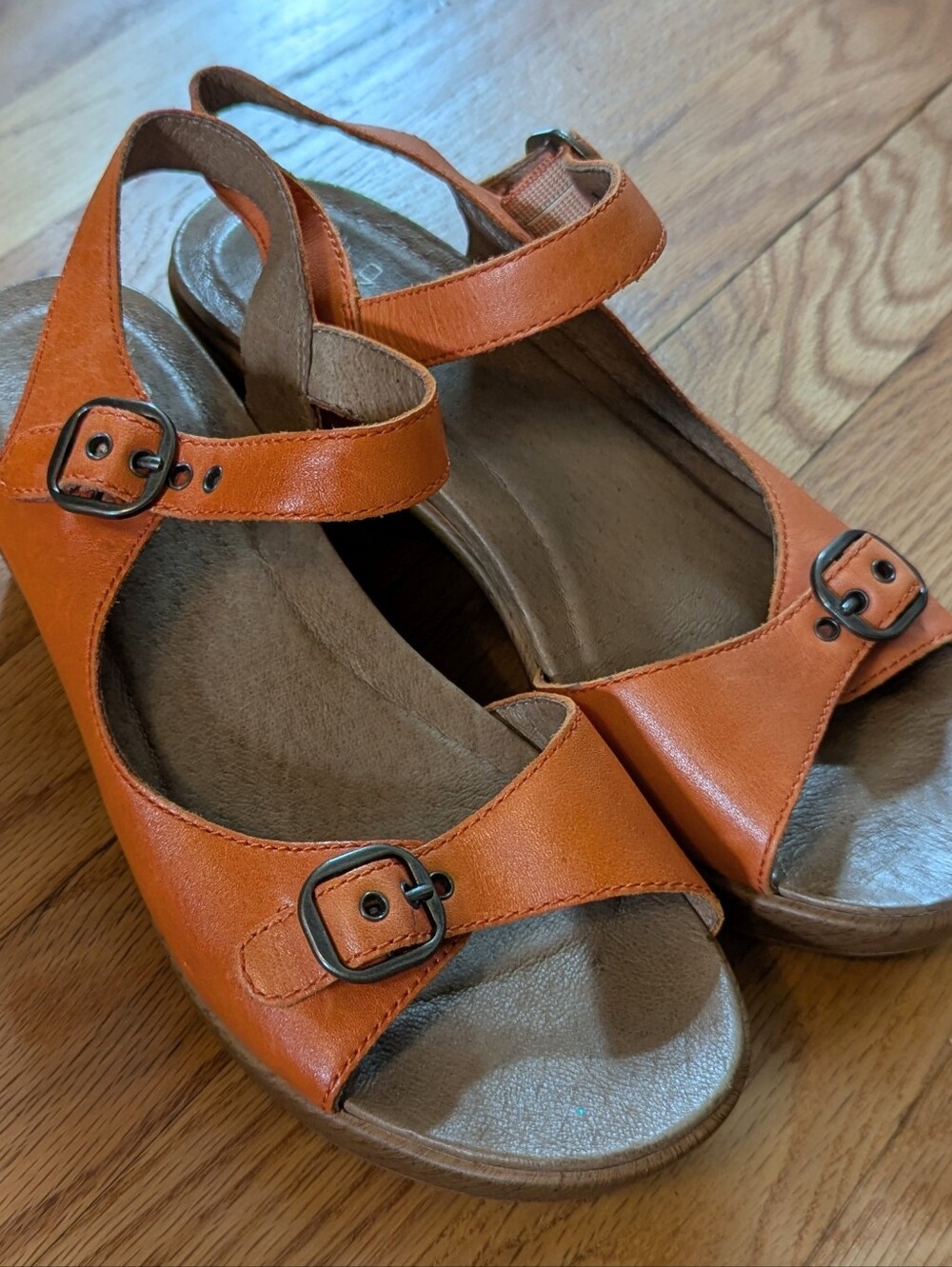 Dansko Sandals Orange w/ Wedge Heels size EU 38 / US 7.5/8 - Picture 2 of 7